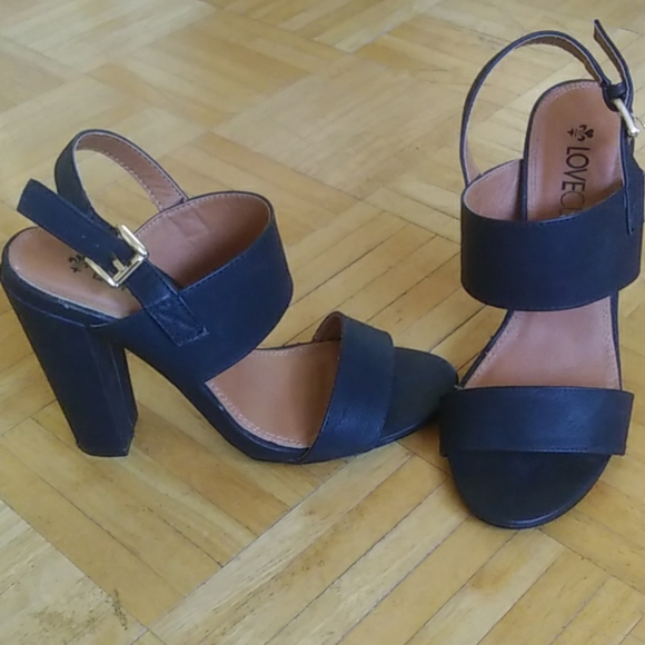 Shoes - Picture 1 of 1